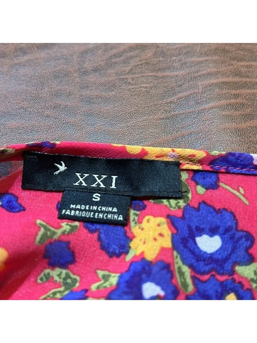 FOREVER 21 Adorable Pink Floral Print Button Up Sheer Blouse w/ Tie Back Size S - Picture 7 of 8